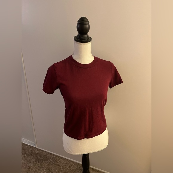 Brandy Melville maroon baby tee crop top shirt - Picture 3 of 7